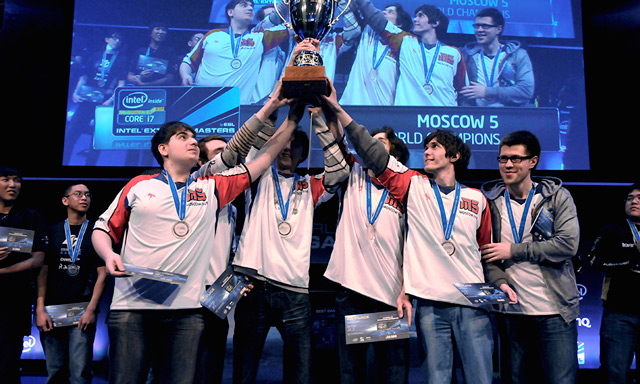 今天EDG对战FPX的第三场比赛中，EDG电子竞技俱乐部的辅助选手Meiko迎来了自己LPL生涯的第800次出场